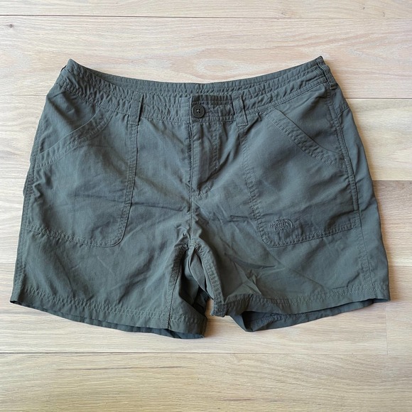 The North Face Pants - The North Face Green Short //